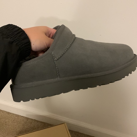 UGG Women's Charcoal Slippers - Picture 9 of 9